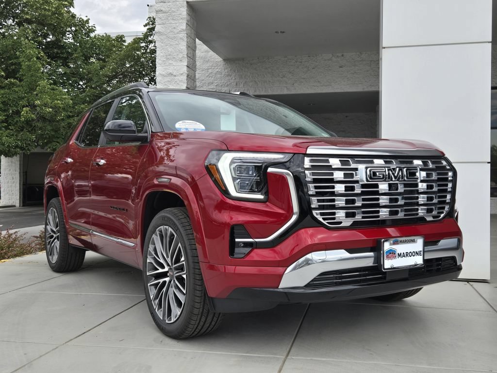 New 2026 GMC Terrain Denali w/ LPO, Black Badging Package AWD/4WD image 2