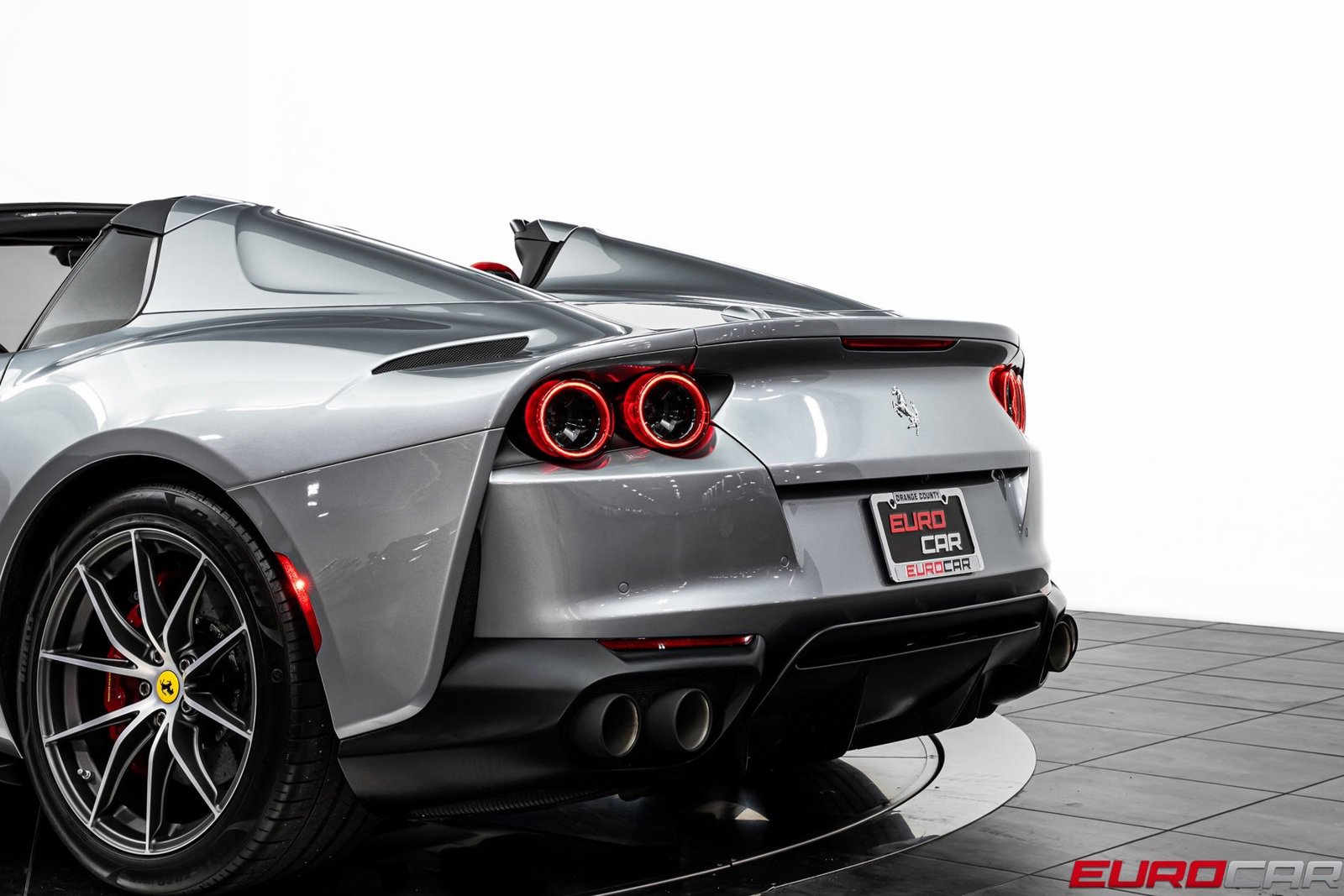 Used 2022 Ferrari 812 GTS image 17