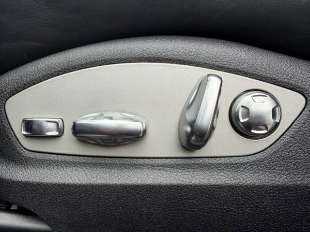 Used 2023 Porsche Macan AWD/4WD image 15