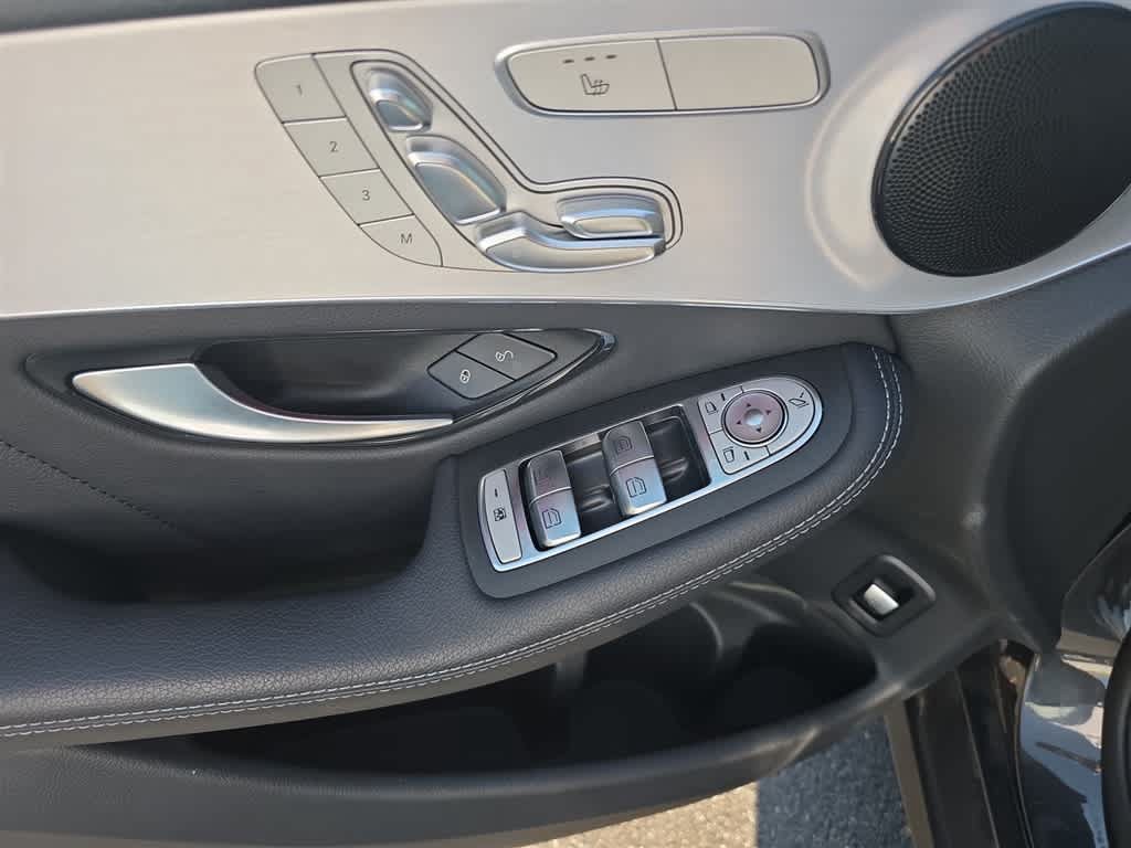 Used 2022 Mercedes-Benz GLC 300 4MATIC image 18