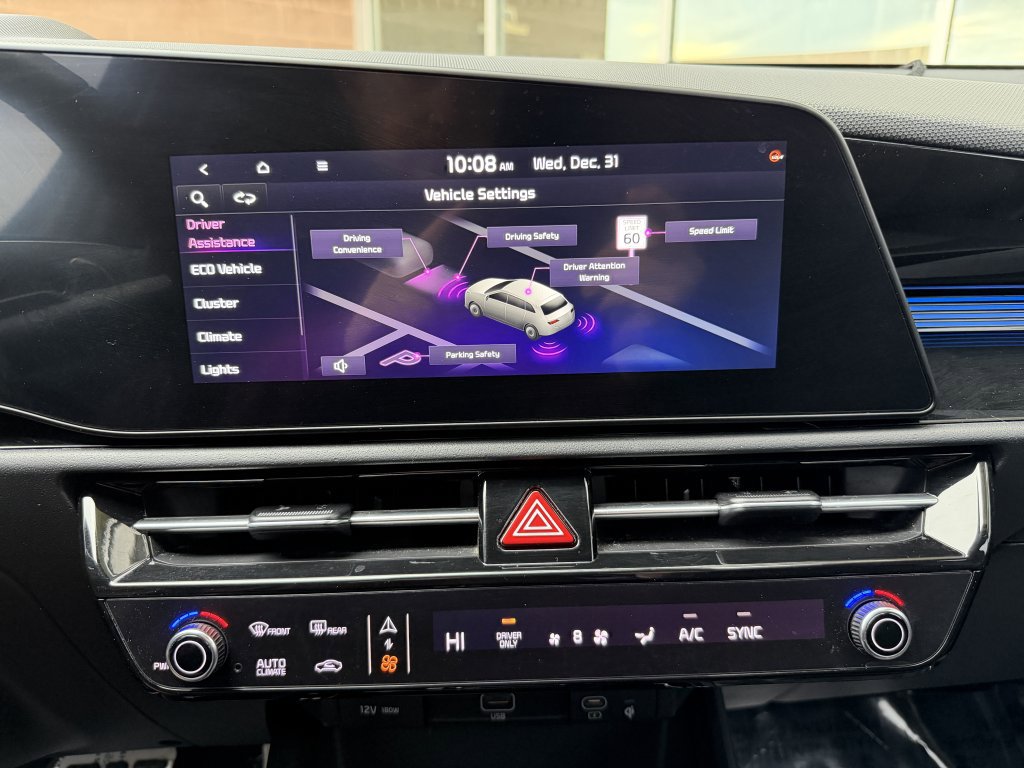 Used 2023 Kia Niro EX Touring image 22