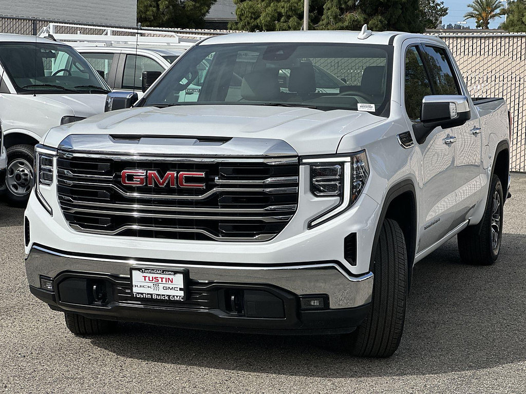 Used 2026 GMC Sierra 1500 SLT RWD image 8