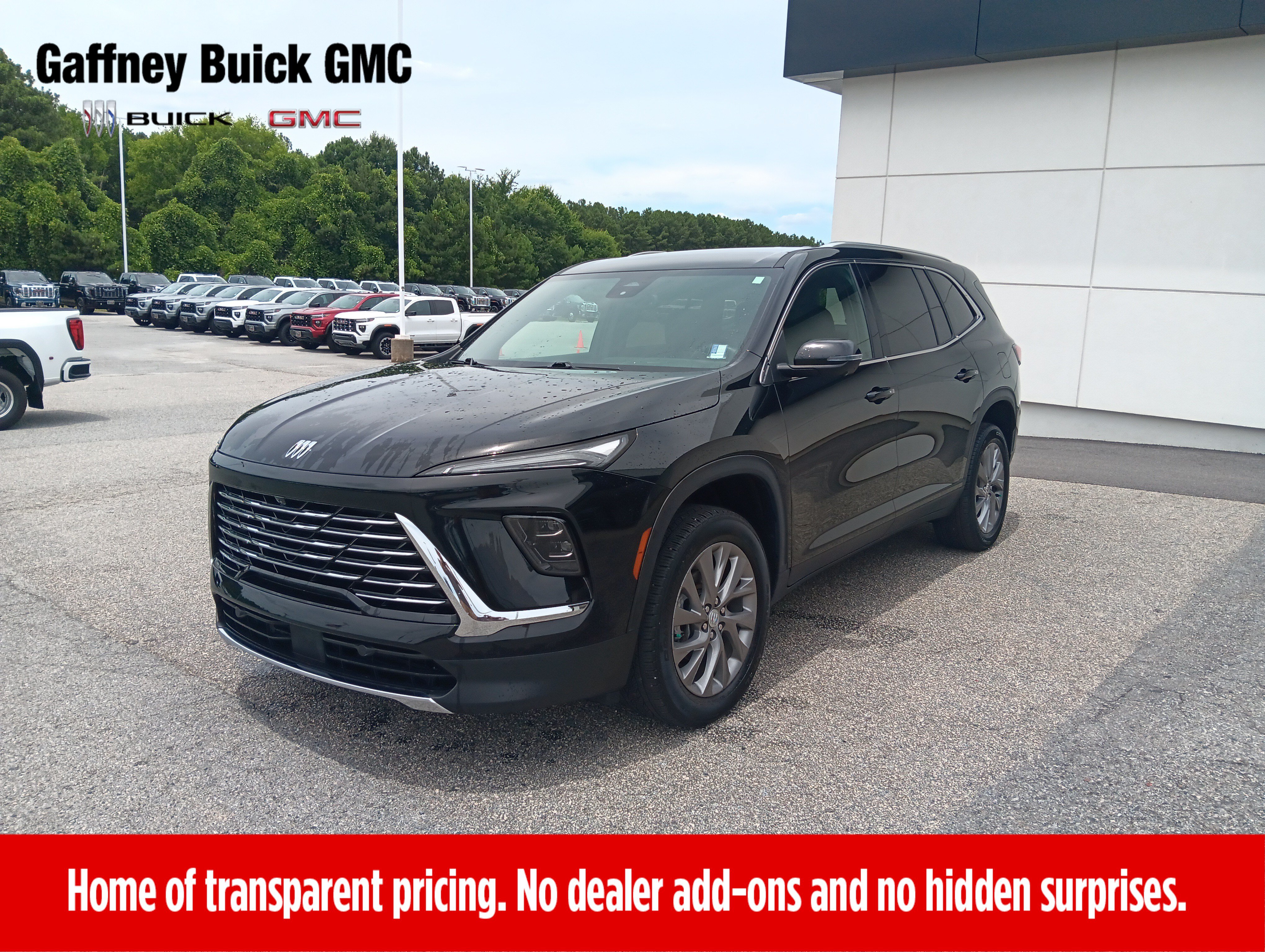 Used 2025 Buick Enclave Preferred AWD/4WD image 1