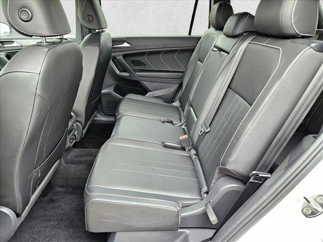 Used 2022 Volkswagen Tiguan SE R-Line FWD image 17