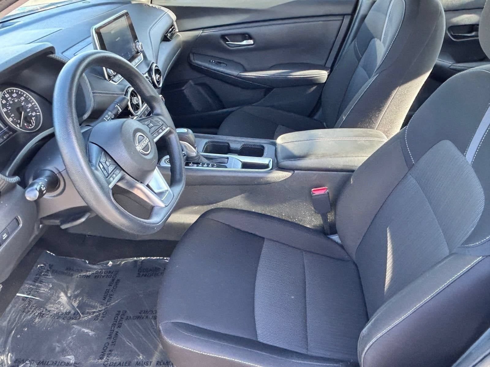 Used 2025 Nissan Sentra SV FWD image 17