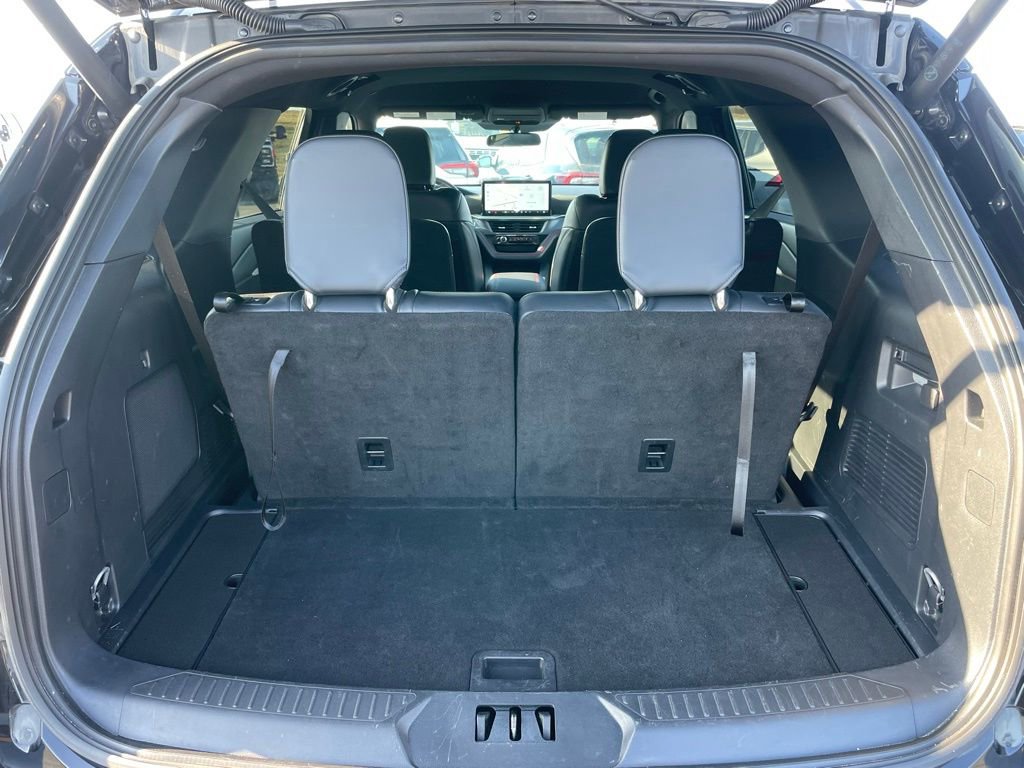 Used 2025 Ford Explorer ST-Line AWD/4WD image 34
