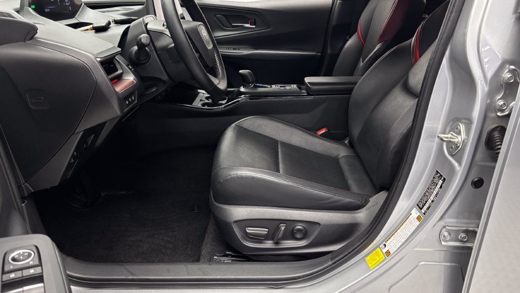 Certified 2023 Toyota Prius Prime FWD image 12