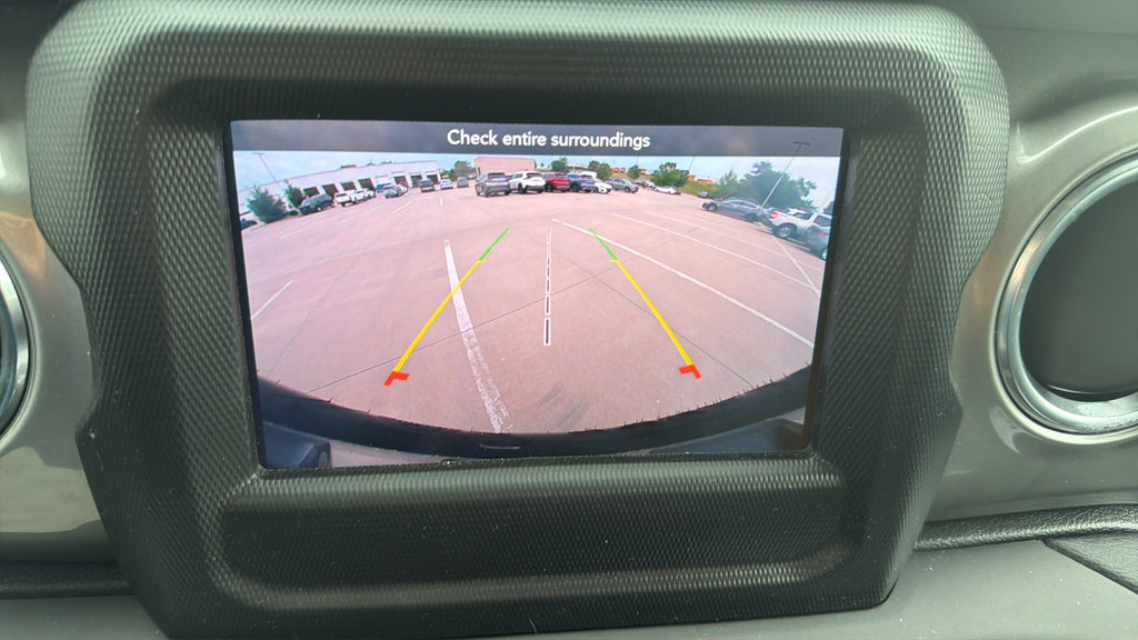 Used 2021 Jeep Wrangler Unlimited Sahara w/ Cold Weather Group AWD/4WD image 25