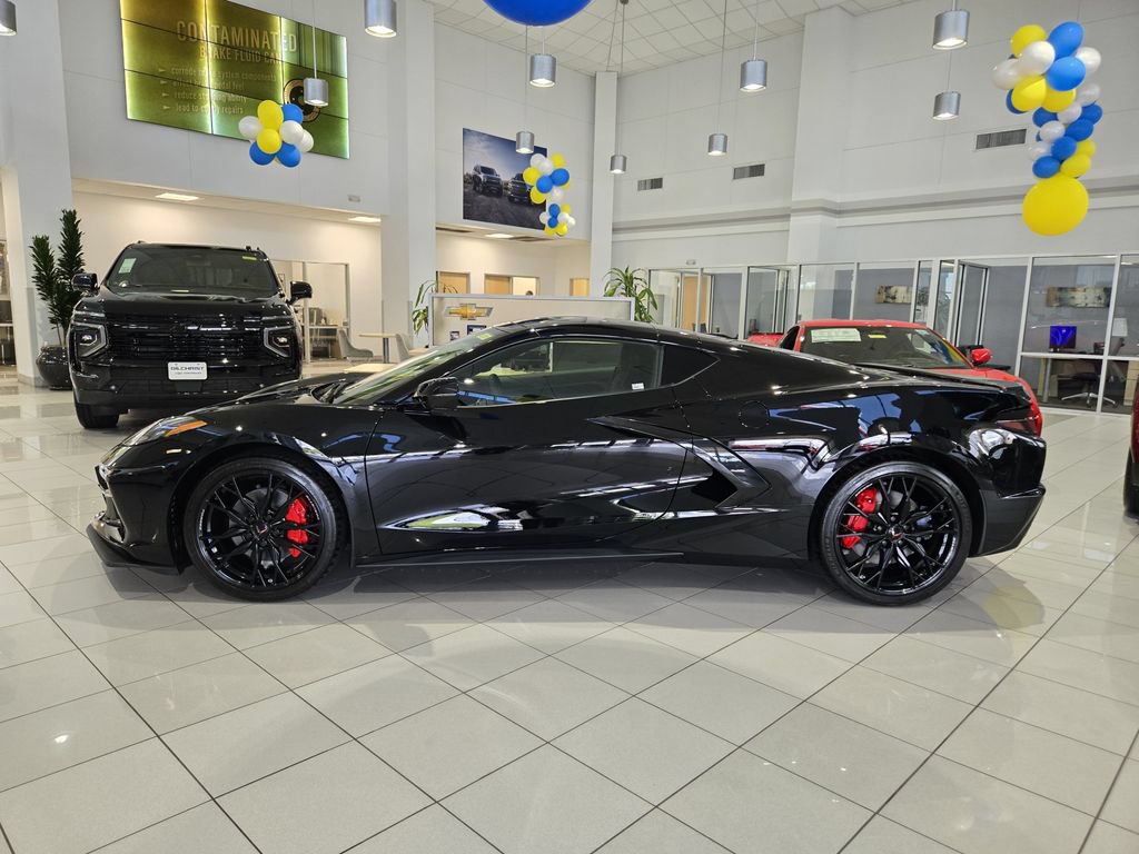 New 2027 Chevrolet Corvette Stingray Coupe w/ 1LT RWD image 5