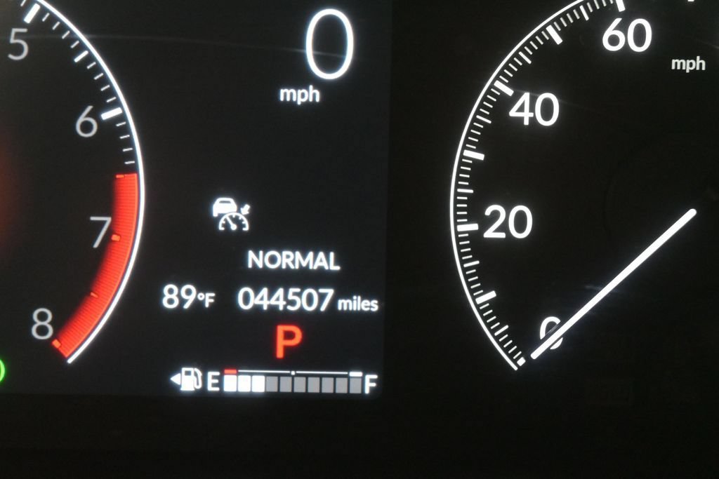 Used 2024 Honda CR-V LX image 11