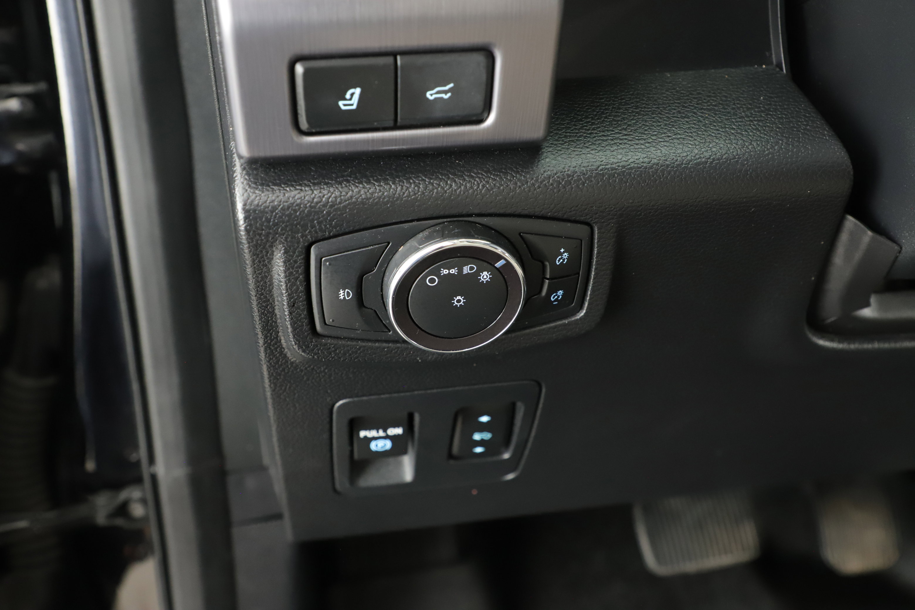 Used 2019 Ford Expedition Platinum image 11