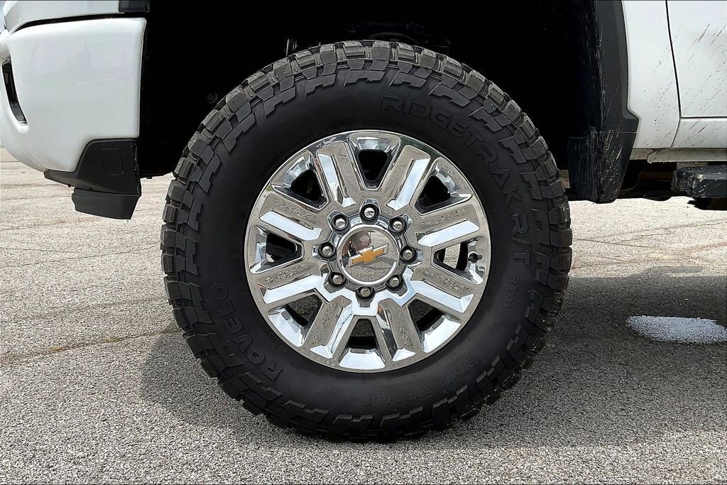 Used 2024 Chevrolet Silverado 3500 LTZ w/ LTZ Plus Package AWD/4WD image 8