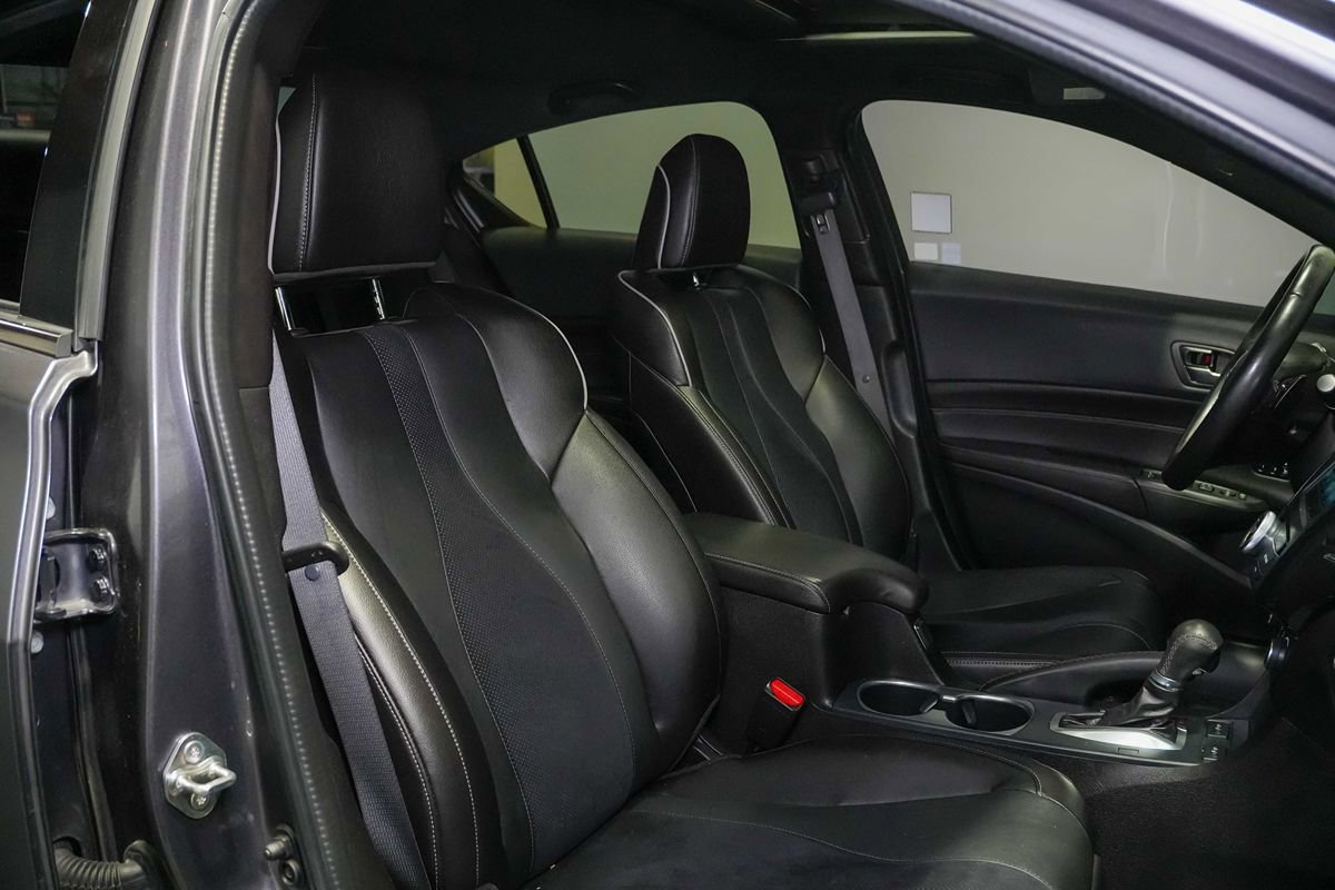 Used 2019 Acura ILX FWD image 25