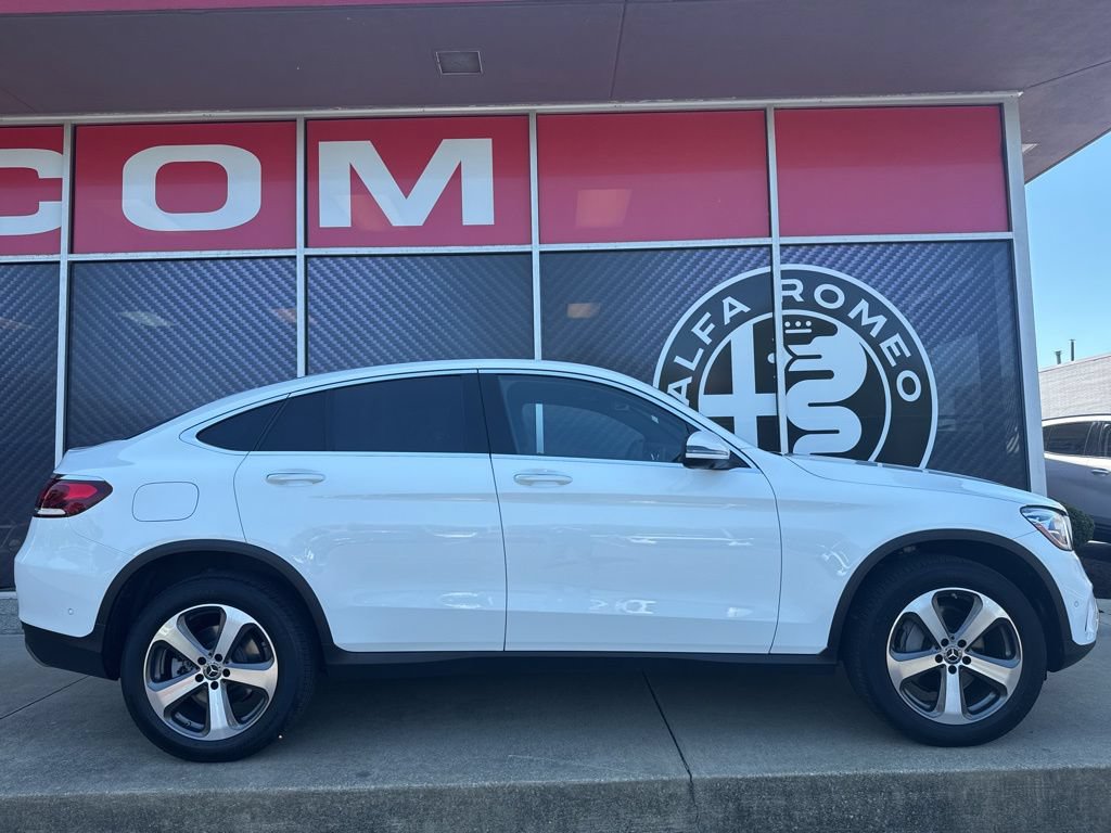 Used 2023 Mercedes-Benz GLC 300 4MATIC Coupe image 4