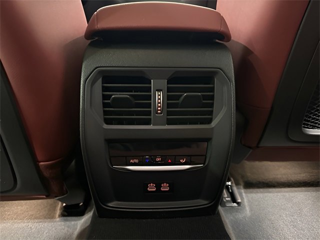 Used 2022 BMW 330e xDrive image 29