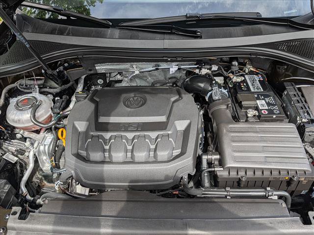 Used 2023 Volkswagen Tiguan SE R-Line FWD image 10
