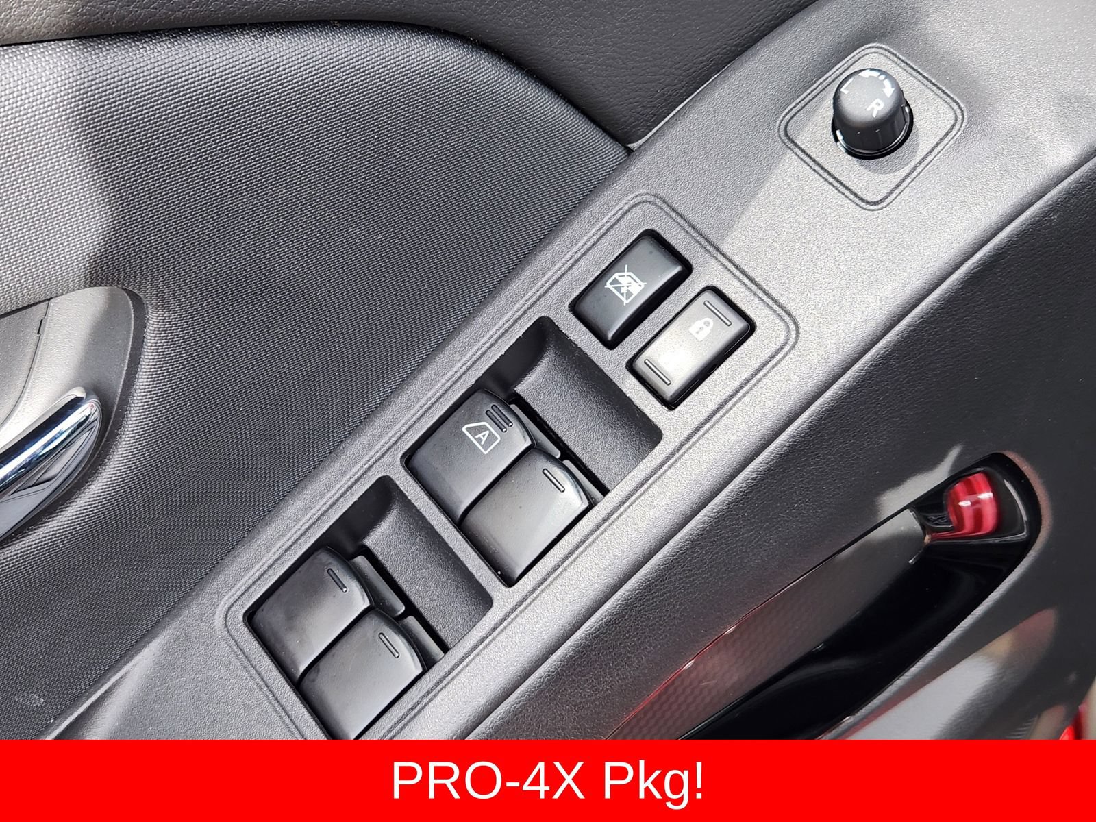 Used 2022 Nissan Frontier PRO-4X w/ Pro-4X Premium Package AWD/4WD image 32