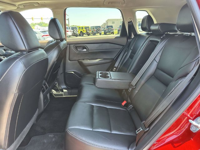 Used 2023 Nissan Rogue SL AWD/4WD image 18