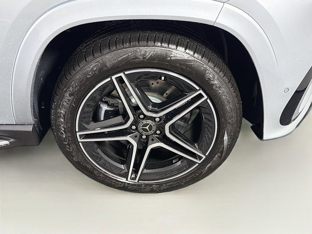New 2026 Mercedes-Benz GLS 450 4MATIC image 36