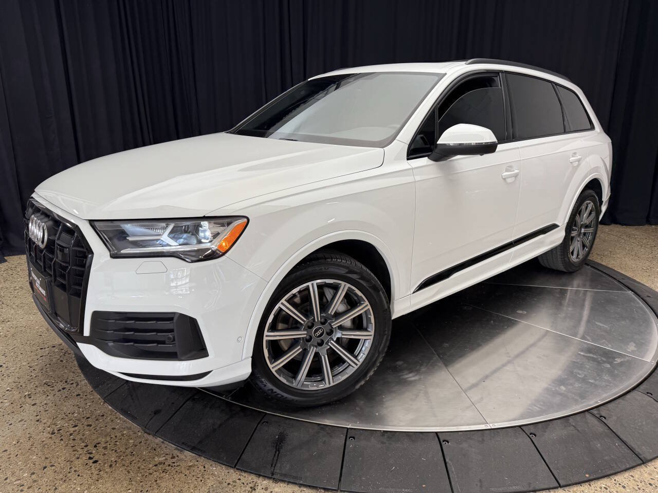 Used 2022 Audi Q7 2.0T Premium Plus w/ Premium Plus Package AWD/4WD image 3