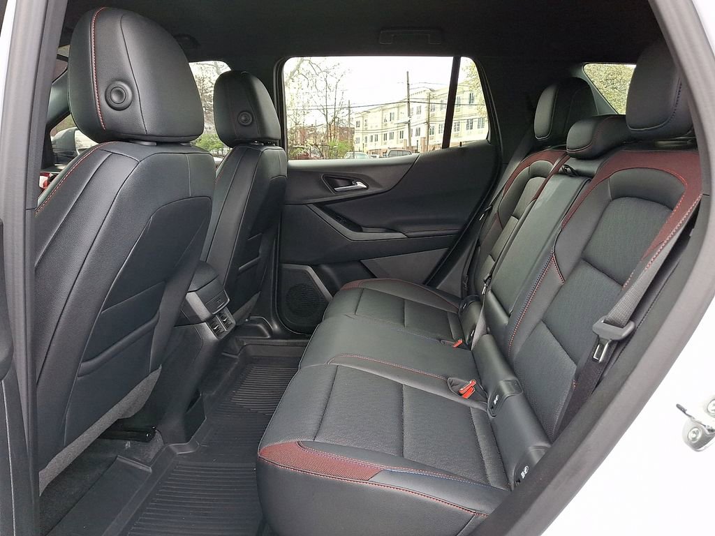 Used 2026 Chevrolet Equinox RS image 9