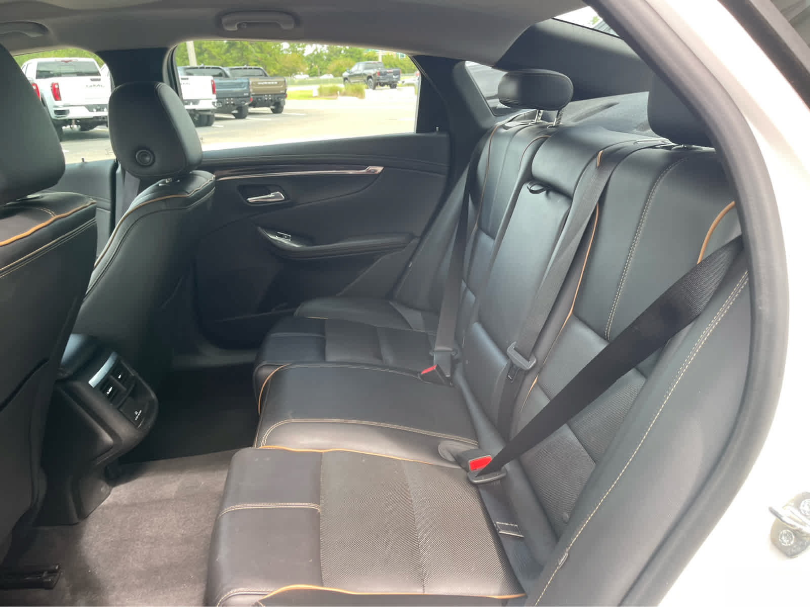 Used 2017 Chevrolet Impala Premier w/ Enhanced Convenience Package FWD image 20