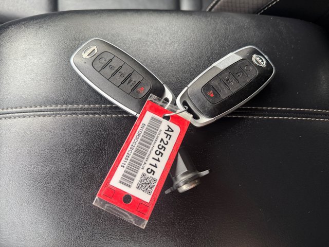 Used 2025 Nissan Pathfinder SL AWD/4WD image 17