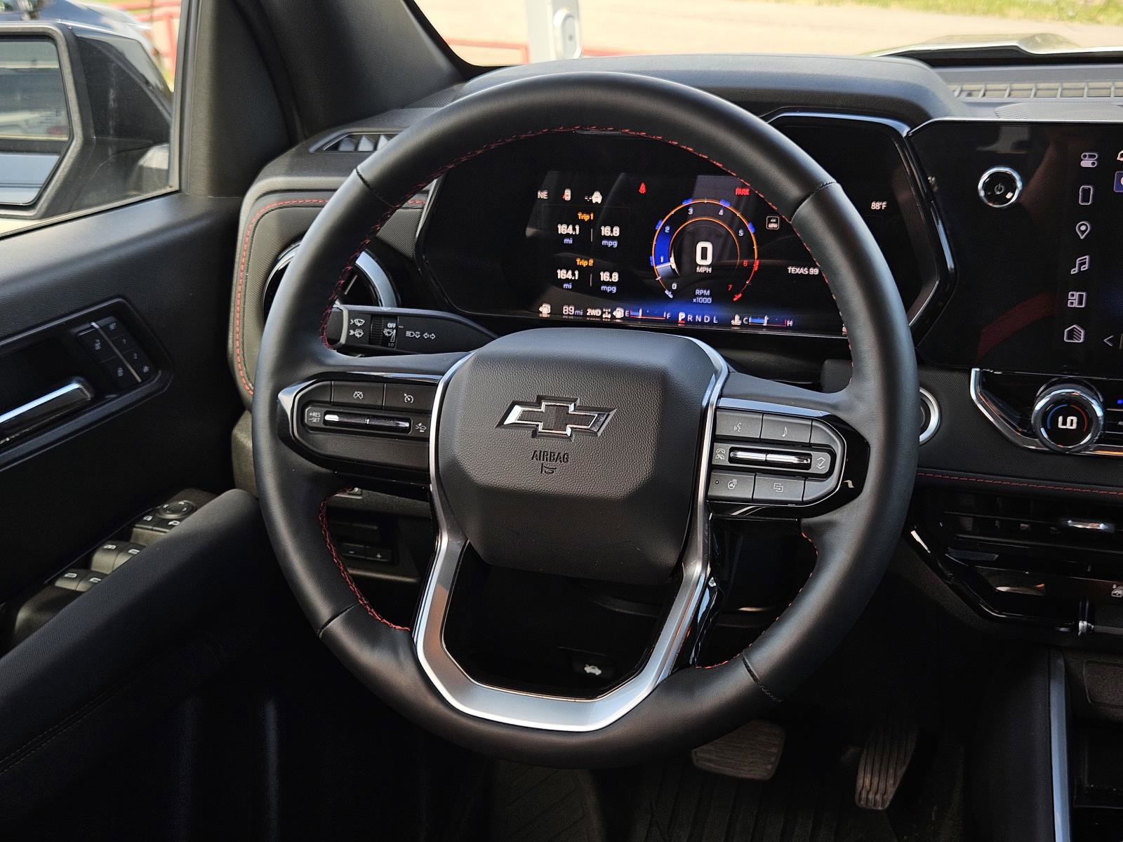 Used 2024 Chevrolet Colorado Z71 w/ Z71 Convenience Package 2 image 12