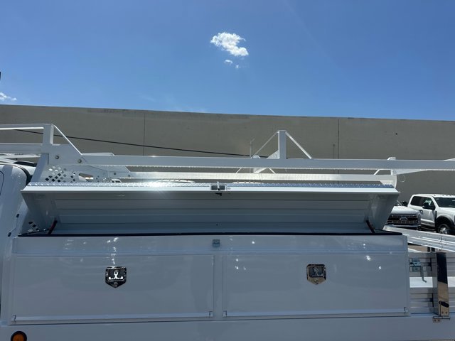 New 2025 Ford F550 4x4 SuperCab Super Duty image 15