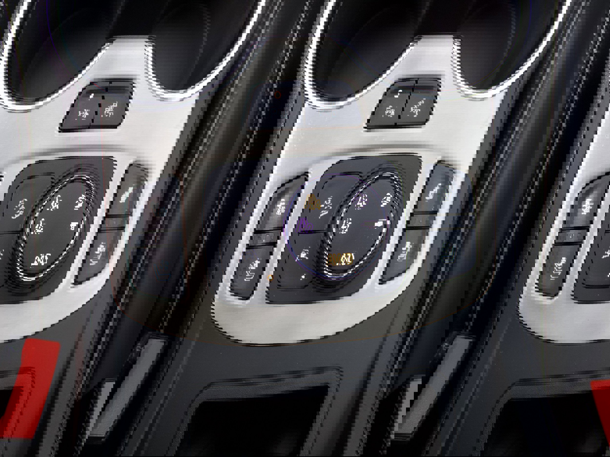 Used 2018 GMC Terrain Denali w/ Advanced Safety Package image 25