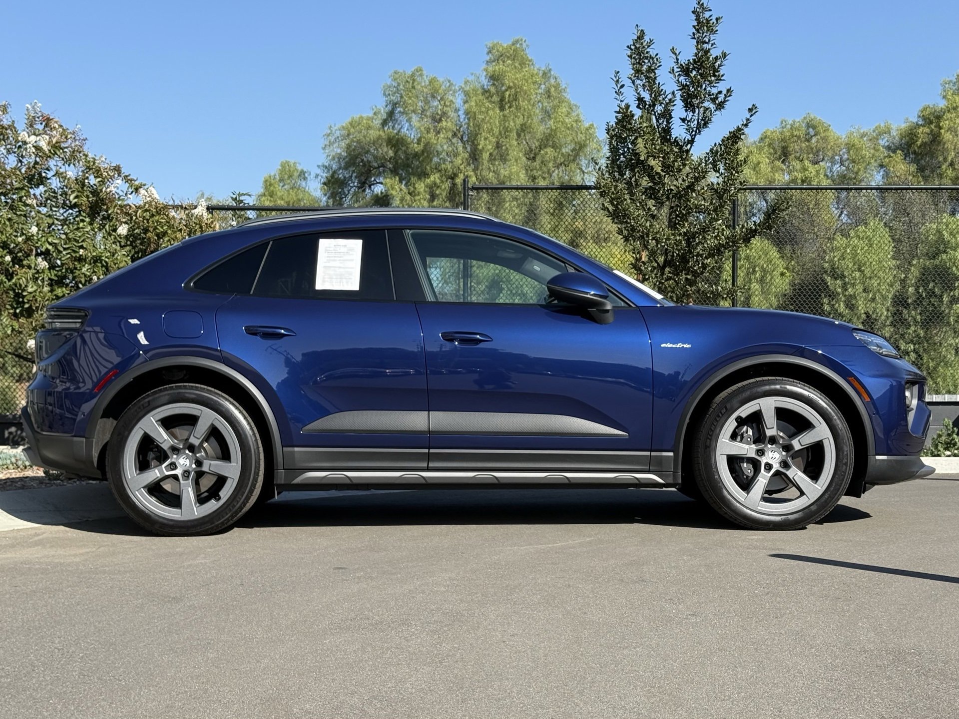 Used 2025 Porsche Macan Electric image 8