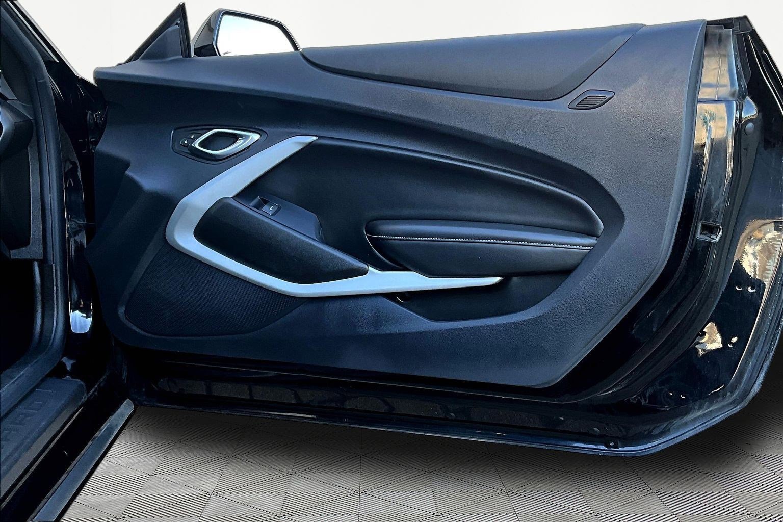 Used 2023 Chevrolet Camaro LT image 25