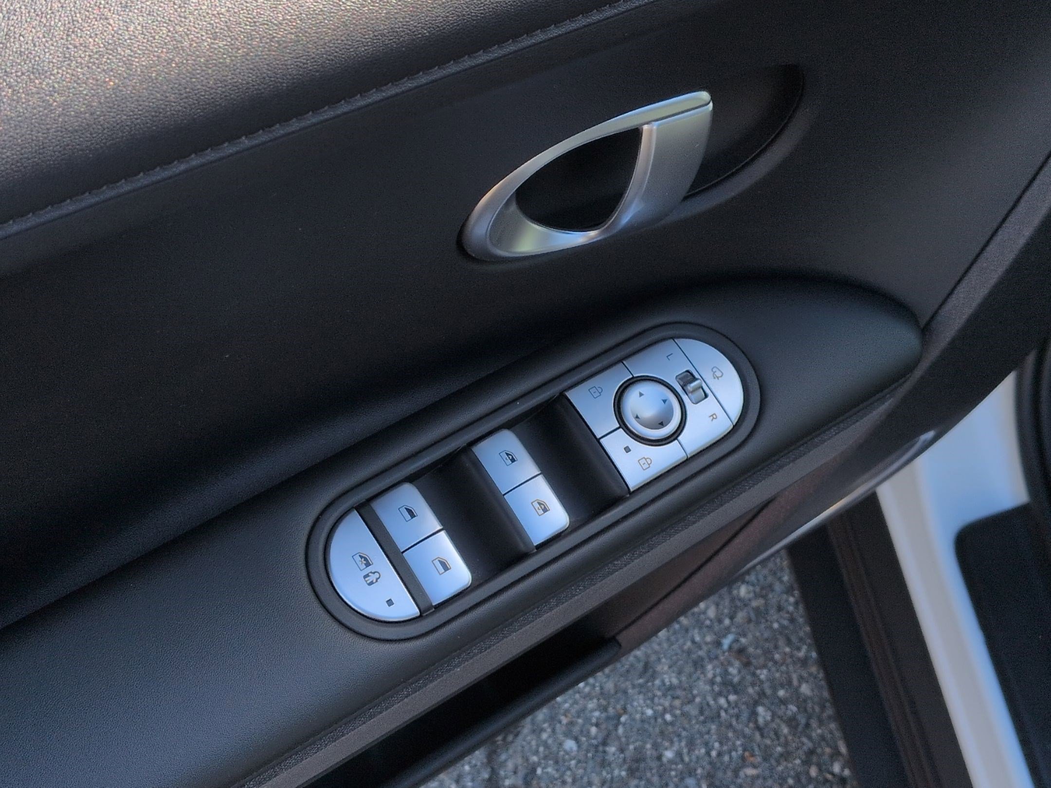 Used 2023 Hyundai Ioniq 5 SEL w/ Cargo Package image 15