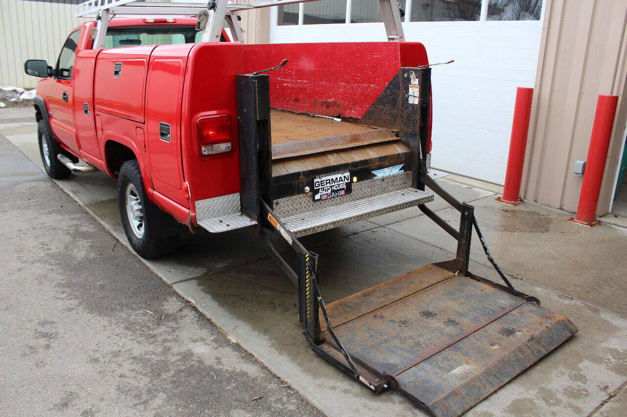 Used 2005 Chevrolet Silverado 3500 4x4 Regular Cab image 9