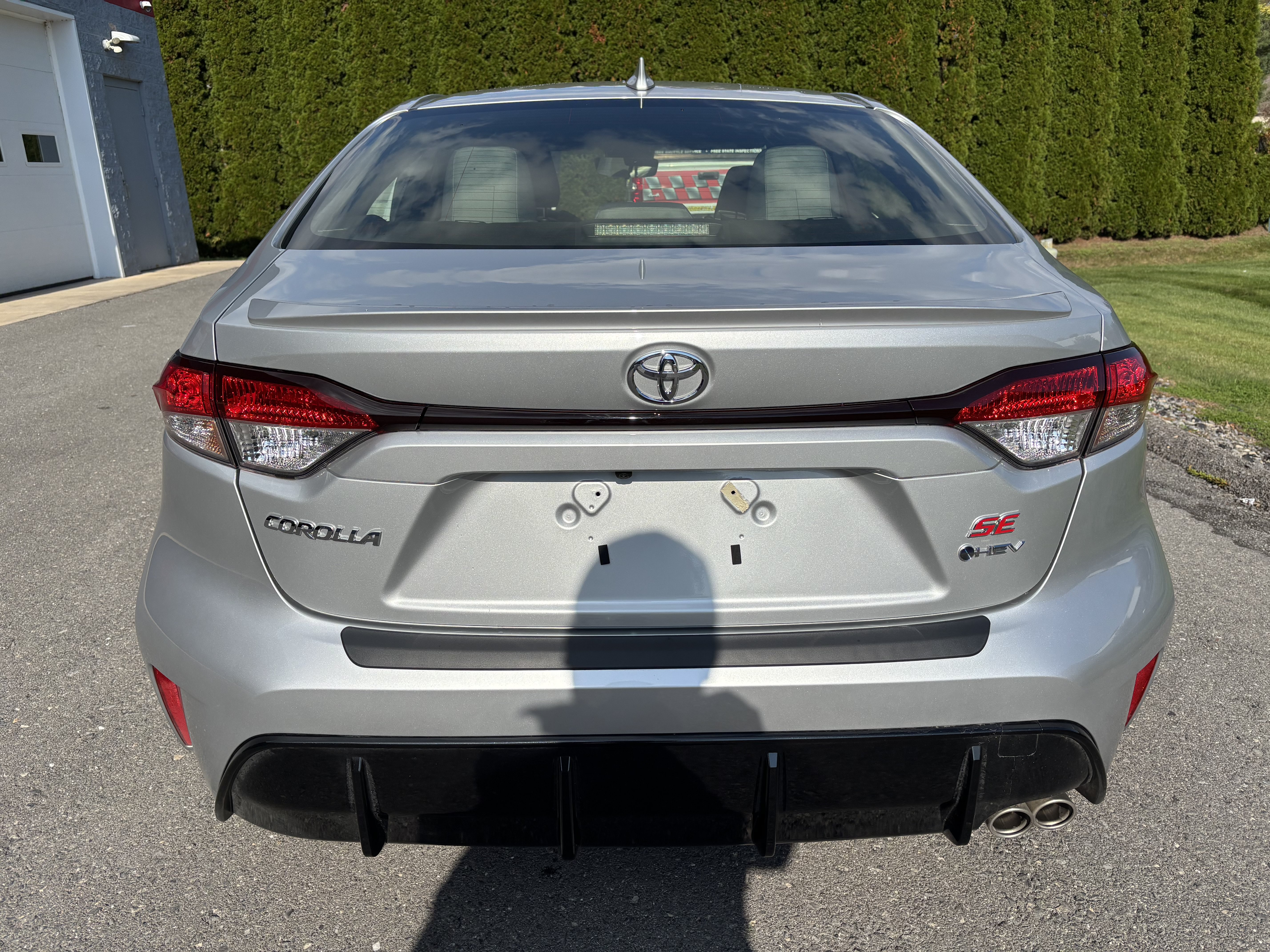 Certified 2026 Toyota Corolla SE w/ SE Premium Package FWD image 4