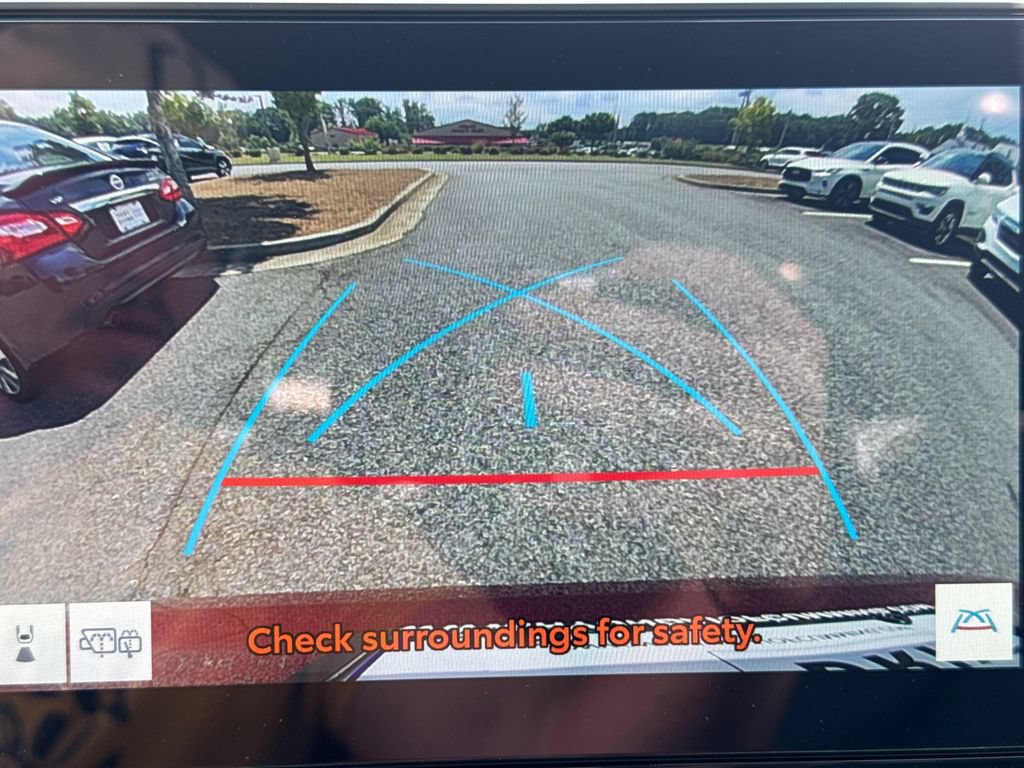 Used 2024 Toyota Grand Highlander XLE FWD image 32