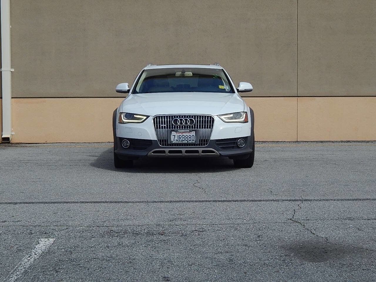 Used 2015 Audi A4 Premium Plus w/ Technology Package image 9