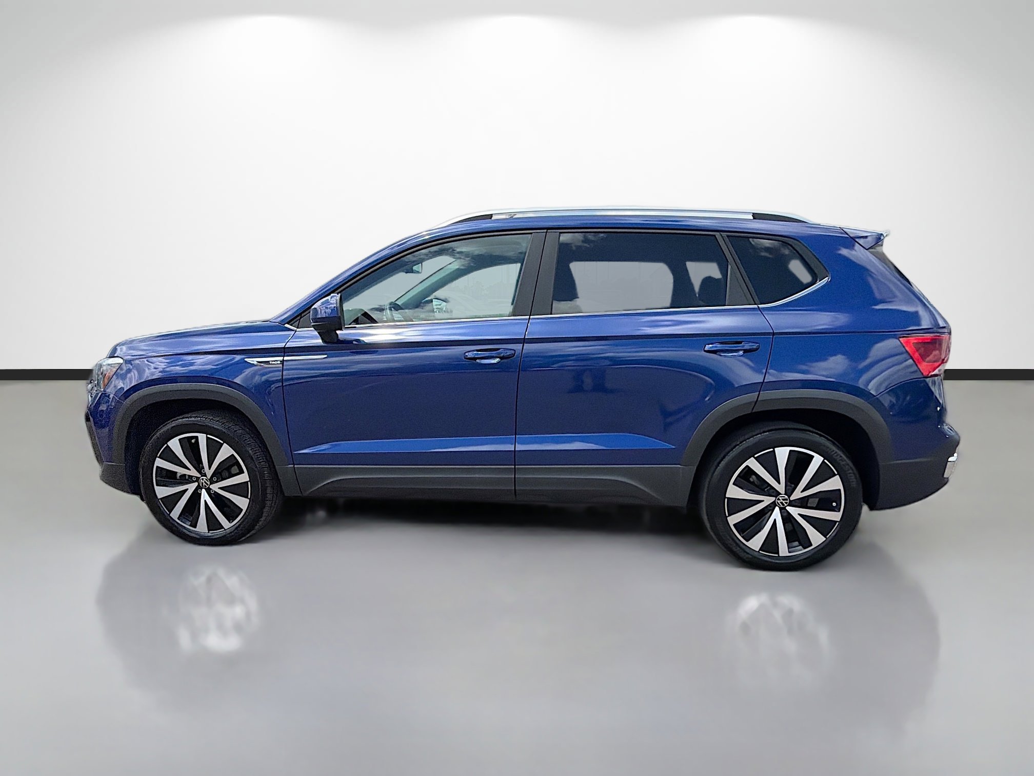 Used 2022 Volkswagen Taos SE image 6