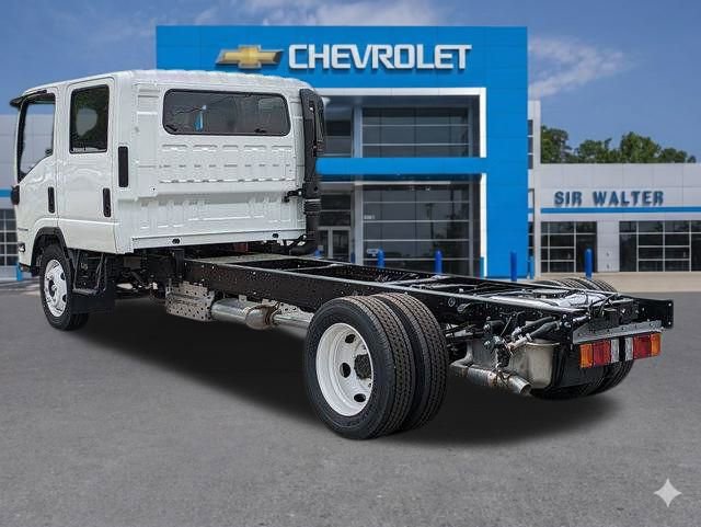 New 2025 Chevrolet Low Cab Forward image 9