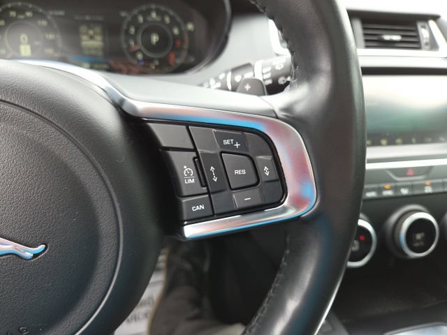 Used 2018 Jaguar E-PACE R-Dynamic HSE AWD/4WD image 15