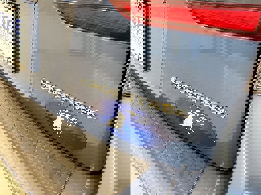 Used 2021 Subaru Crosstrek 2.5i Limited w/ Moonroof Package 2 image 12