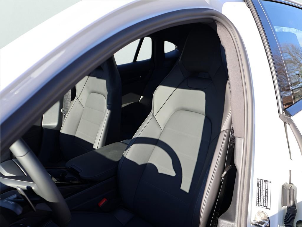 New 2026 Porsche Panamera 4 image 5