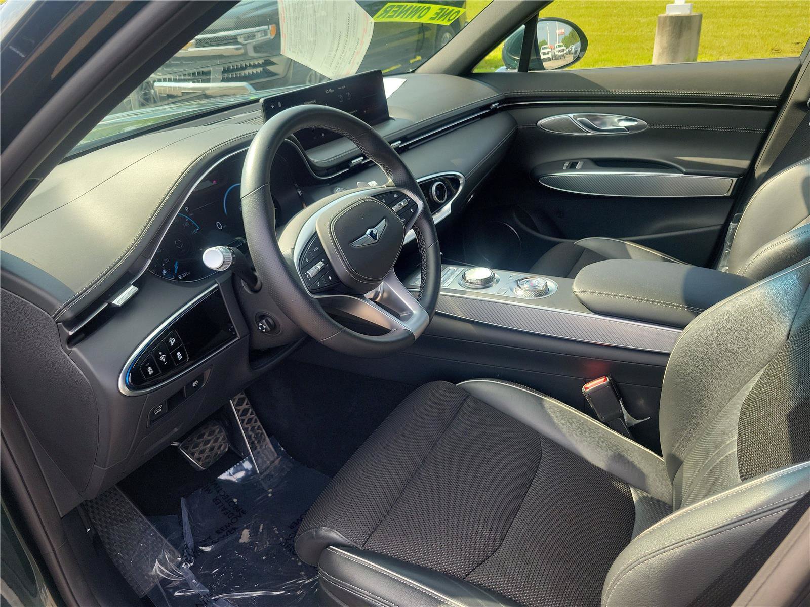 Used 2023 Genesis GV70 2.5T w/ Sport Prestige Package AWD/4WD image 17