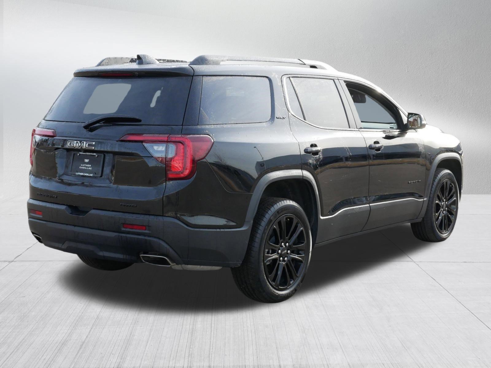 Used 2023 GMC Acadia SLT w/ Elevation Edition image 7