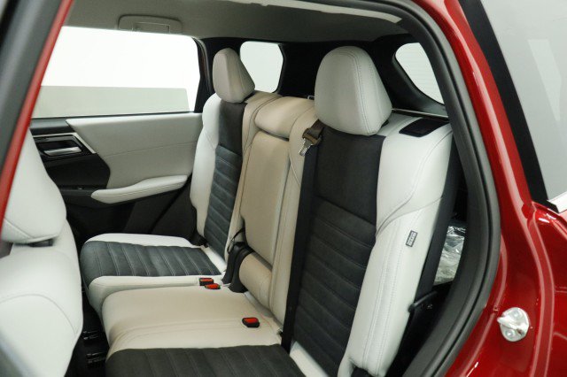 New 2026 Mitsubishi Outlander SE FWD image 23