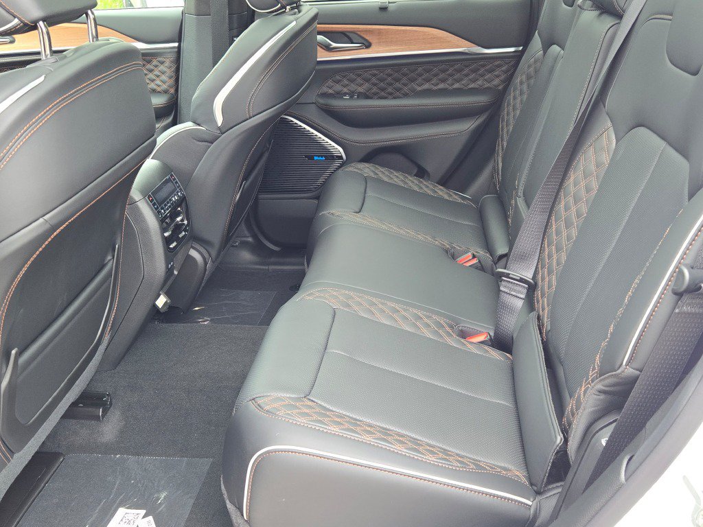 New 2027 Jeep Grand Cherokee Summit AWD/4WD image 25