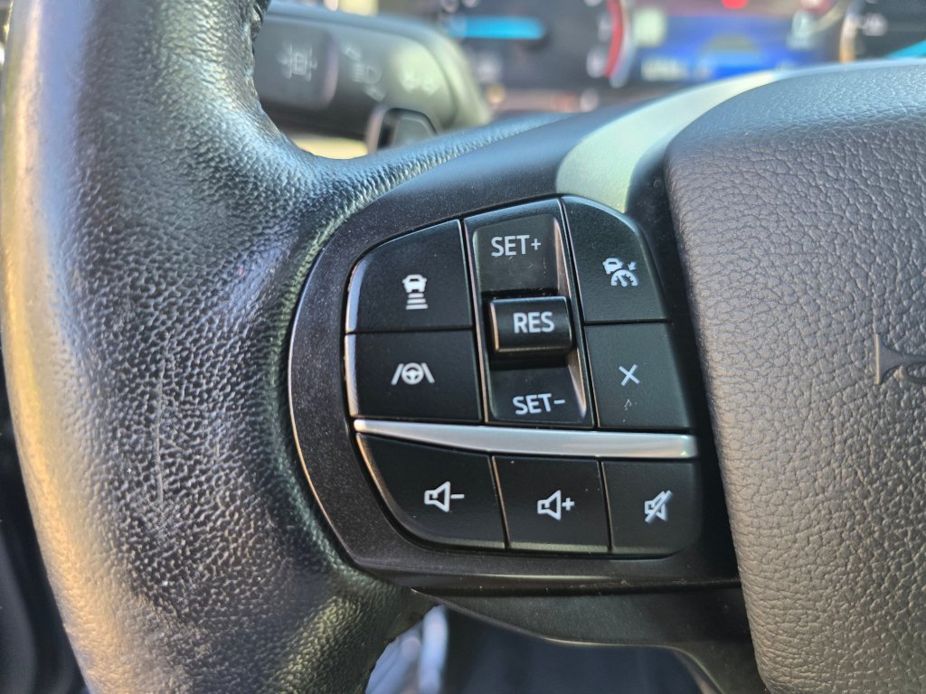 Used 2020 Ford Explorer XLT w/ Equipment Group 202A AWD/4WD image 6