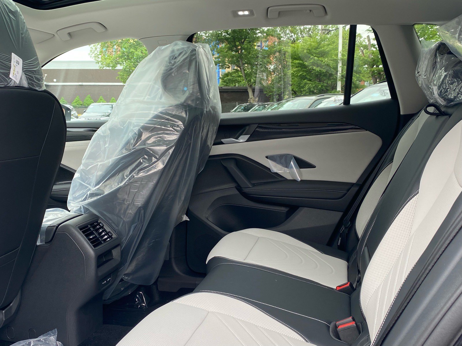 New 2026 Volkswagen Tiguan SE AWD/4WD image 11