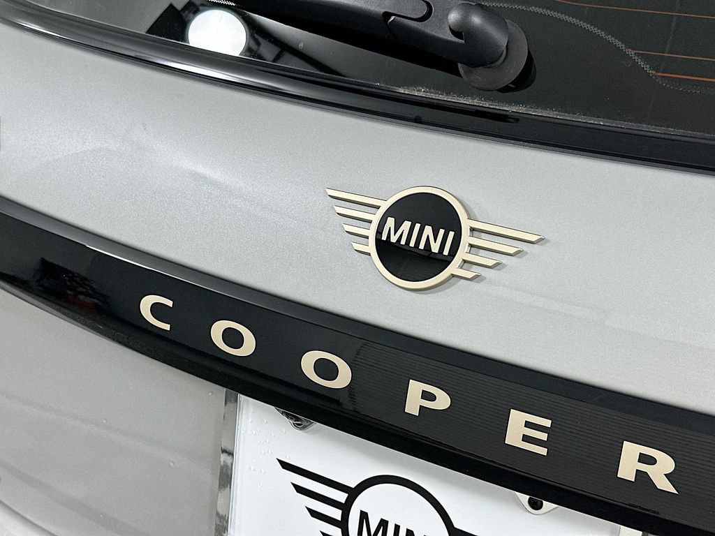 Certified 2025 MINI Cooper 2-Door Hardtop FWD image 21