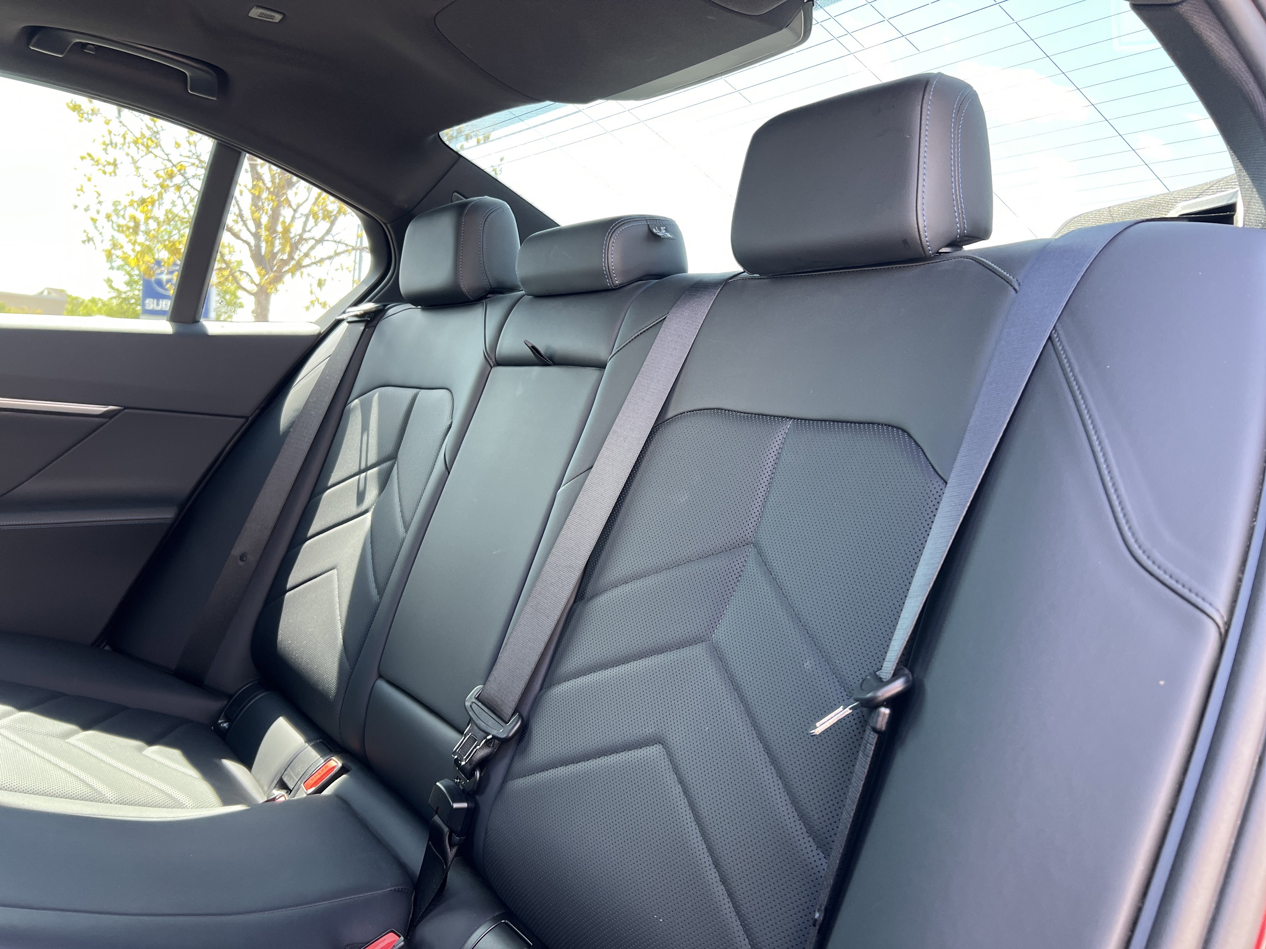 Used 2024 BMW 540i xDrive w/ Premium Package AWD/4WD image 25